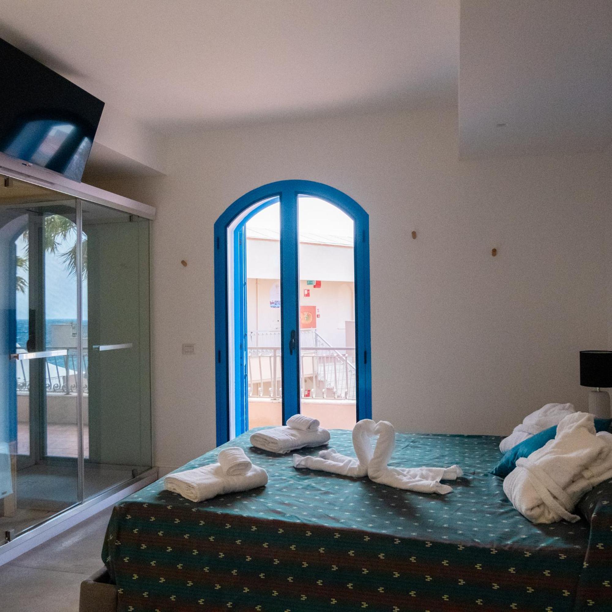 Le Saline Resort Saline Joniche Экстерьер фото