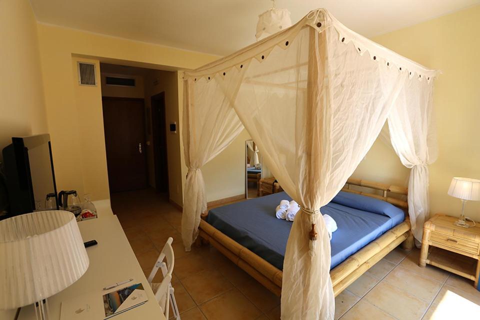 Le Saline Resort Saline Joniche Экстерьер фото